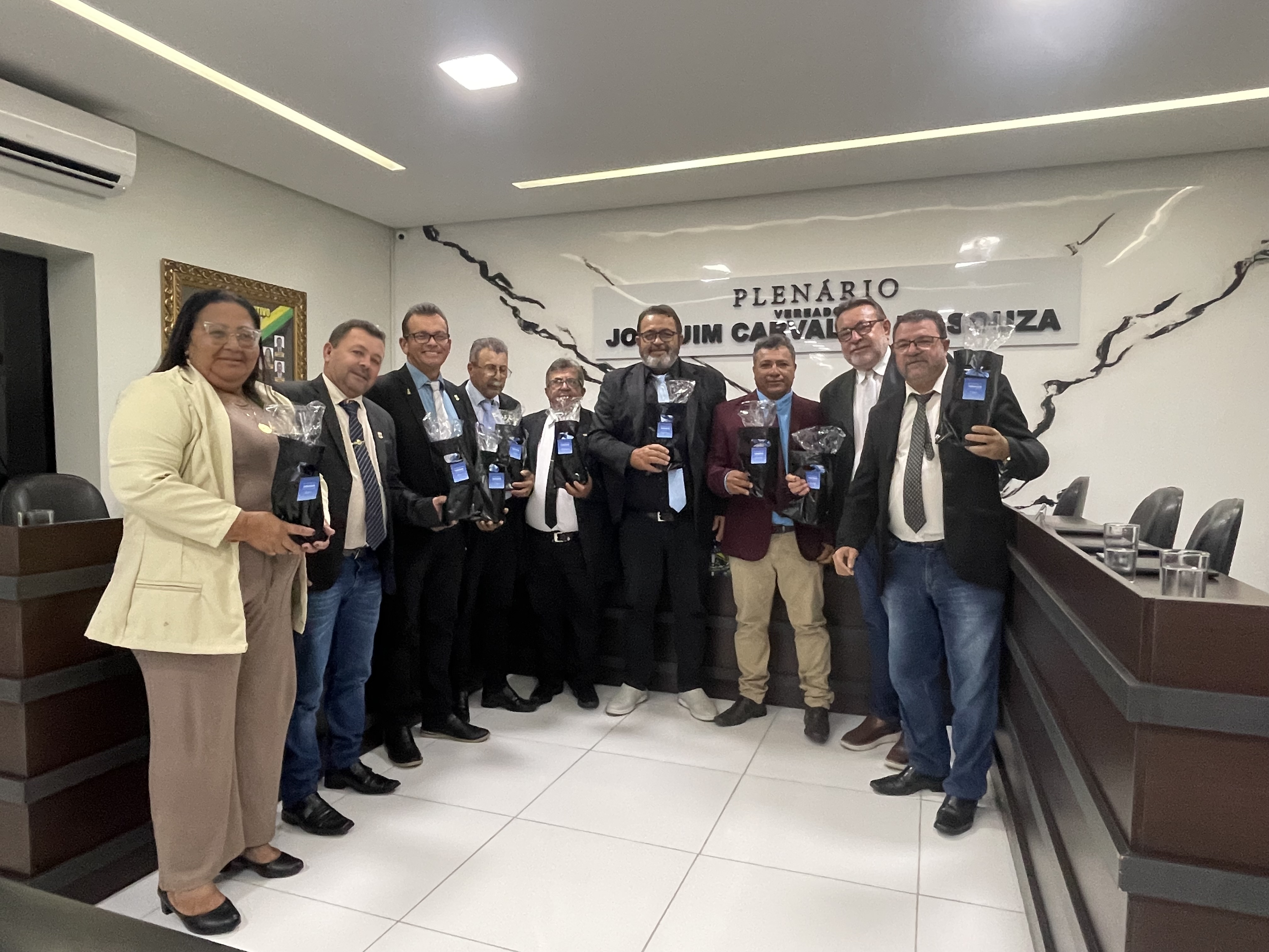 Imagem da notícia Presidente da Câmara Municipal de Capoeiras Homenageia Vereadores pelo Dia do Vereador